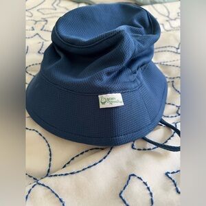 Green Sprouts 0-6 month blue bucket hat